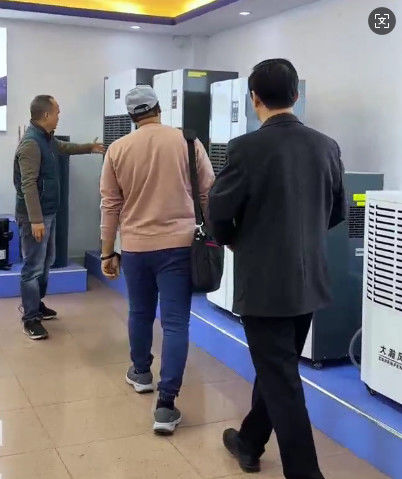 最新の企業ニュース 中国新年後のお客様による会社訪問ツアー